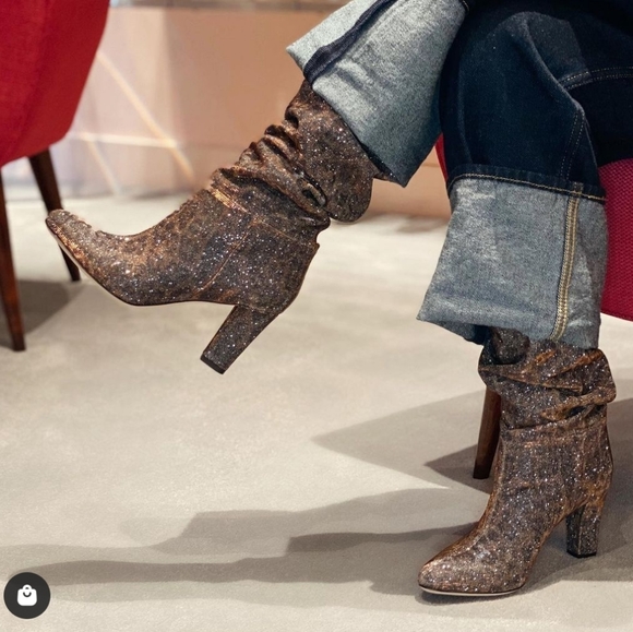 👑Meet your Posher, A 🛍 - Picture 1 of 1